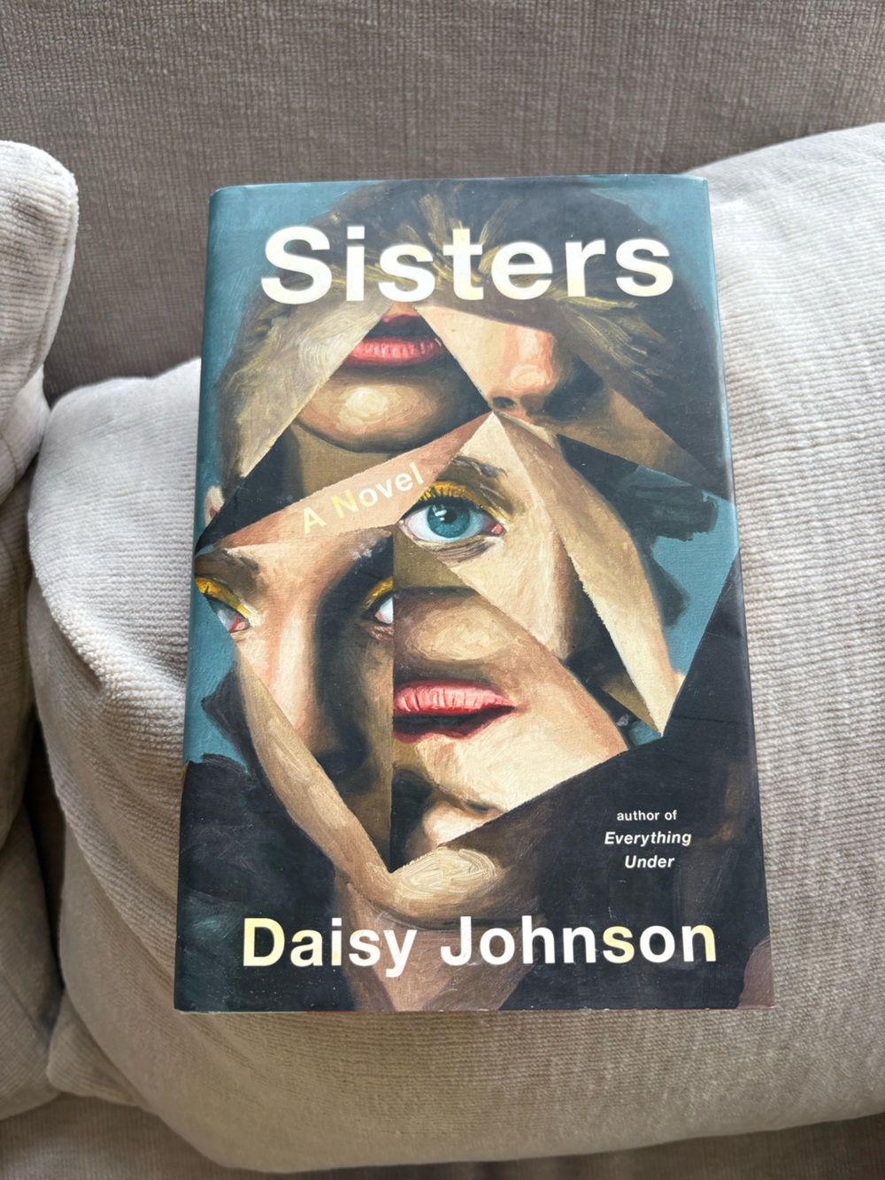 Sisters - Daisy Johnson hardcover
